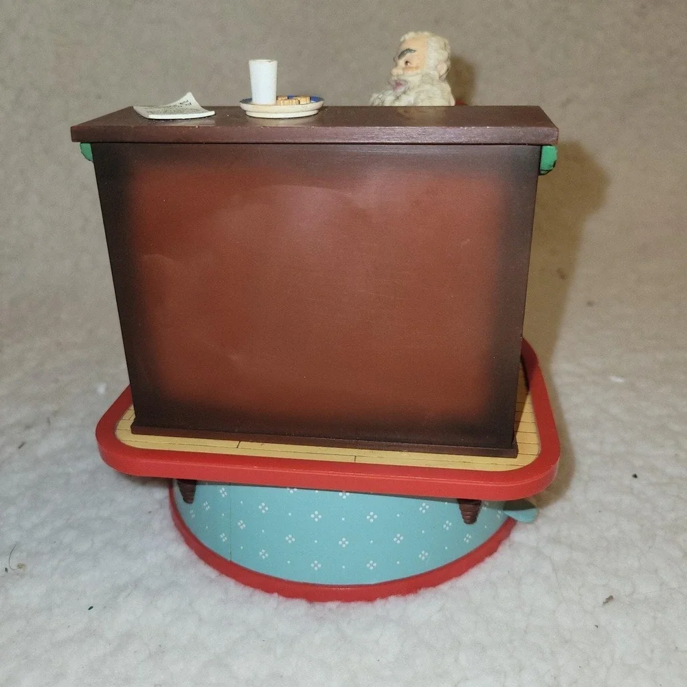 Enesco 1988 Small World of Music‎ Santa the Entertainer Music Box Animated